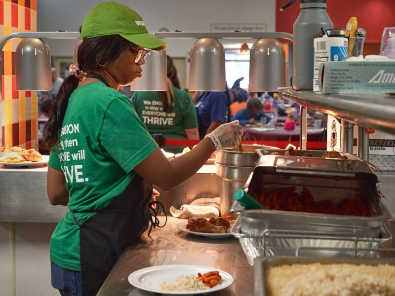 WSFS Associates volunteering.