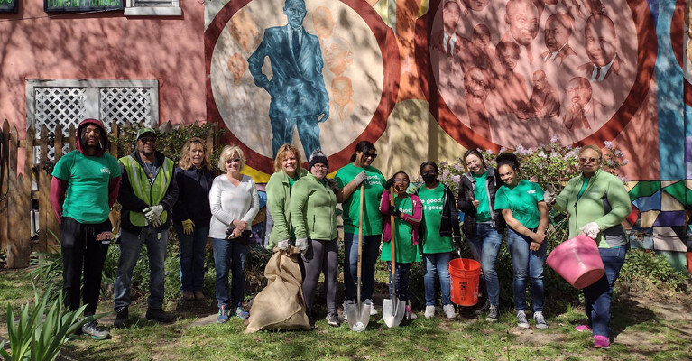 WSFS Associates and their families, volunteering.