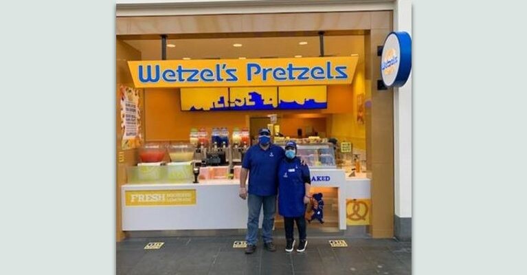 A Wetzel Pretzels stand.