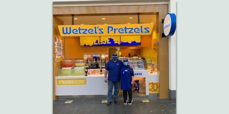 A Wetzel Pretzels stand.