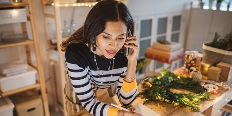 How Businesses Can Prepare for The Busiest Quarter and Survive the Holiday Rush